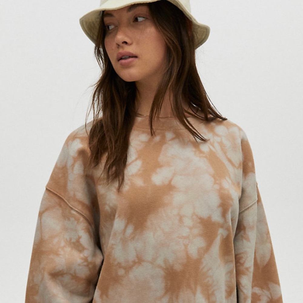 Aritzia Tna Tie Dye Boyfriend Sweatshirt